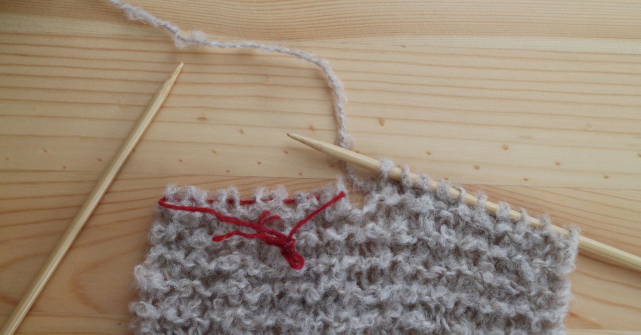 通し穴つきミニマフラーの編み方｜海と糸