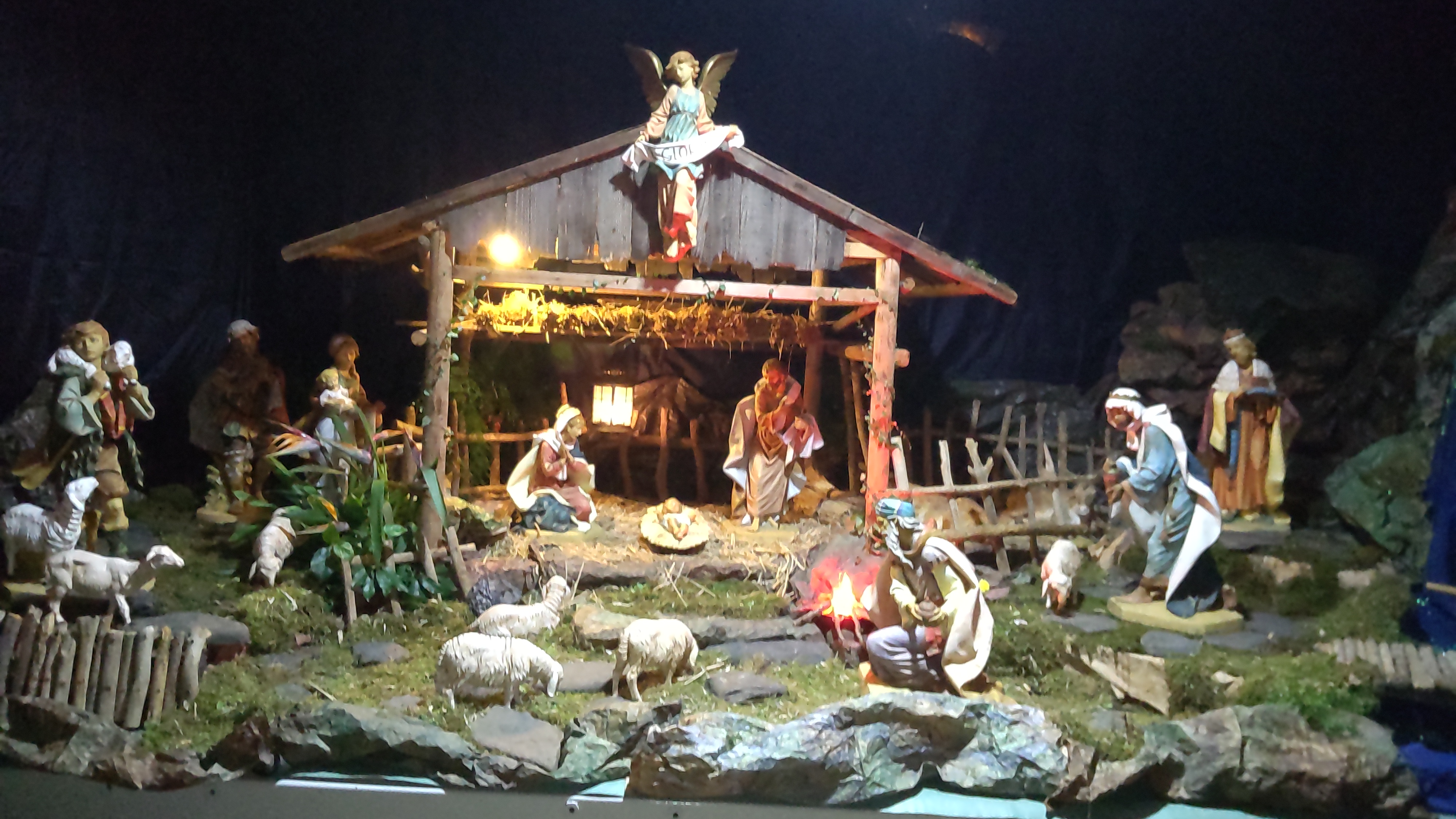 イエス様の誕生を祝う馬小屋｜おしらせ｜聖心ウルスラ学園附属幼稚園