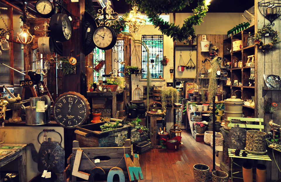 アンティーク家具と雑貨のお店 ビクトリアンクラフト