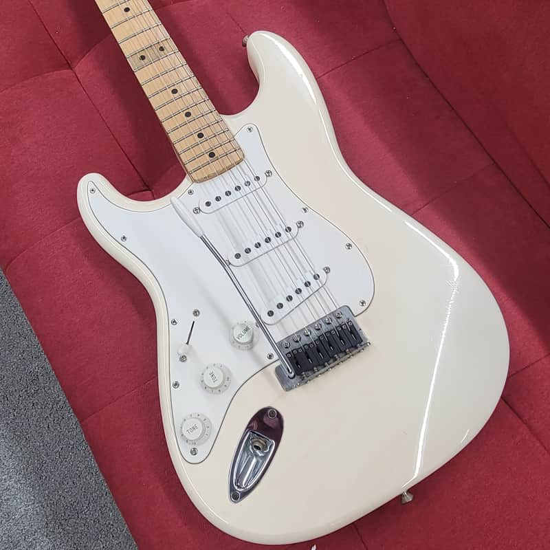Lefty Fender Standard Stratocaster with Maple Fretboard 1998