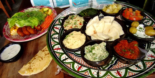 バリ島のお隣りロンボク島で、地中海料理のレストラン＆デウスを発見