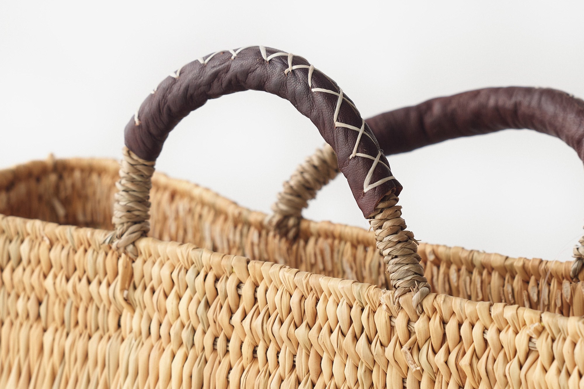 ストロー革手横長カゴ｜松野屋