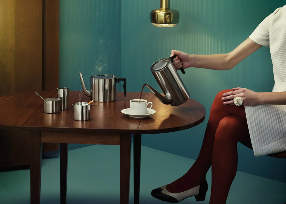 Arne Jacobsen Tea Pot – Woodland Mod