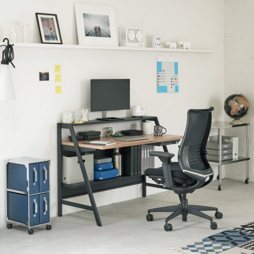 Bezel ベゼル／モデレートタイプ／可動肘／ブラック樹脂脚／ランバー