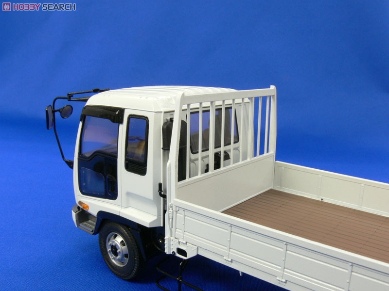 いすゞ フォワード 平ボデー (320前期型) (プラモデル) - ホビーサーチ