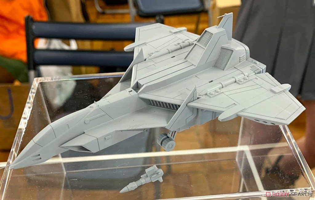 ウルトラマン80」 UGM多目的ジェット戦闘機 スカイハイヤー