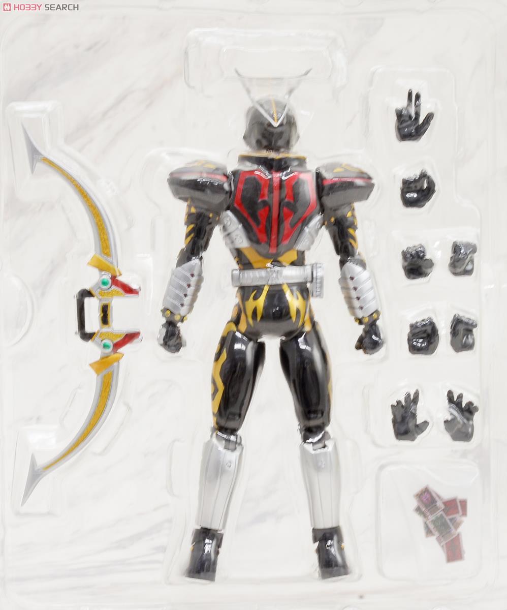 S.H.フィギュアーツ 仮面ライダーカリス (完成品) - ホビーサーチ