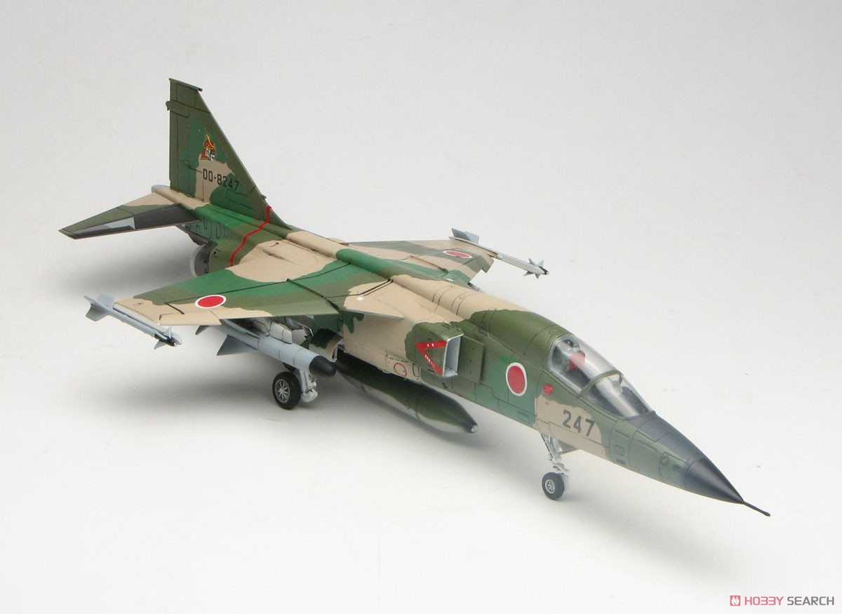 航空自衛隊 支援戦闘機 F-1 パイロットフィギュア付き (プラモデル