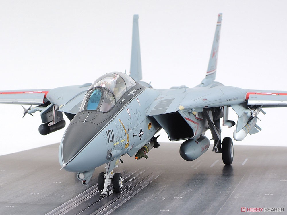 グラマン F-14A トムキャット (後期型) 発艦セット (プラモデル
