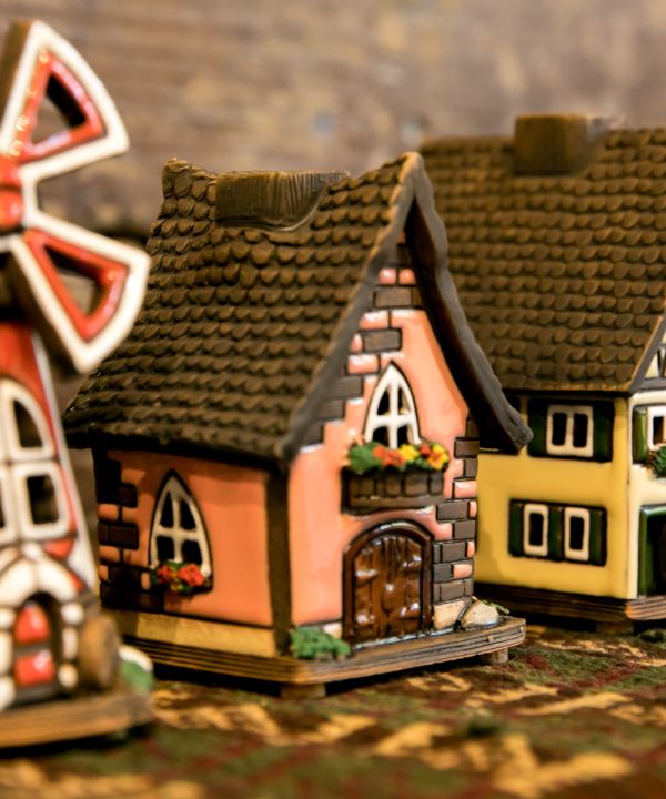 From リトアニア】ピンクエルキャンドルハウス(1VARIATION): 『欧州航路』