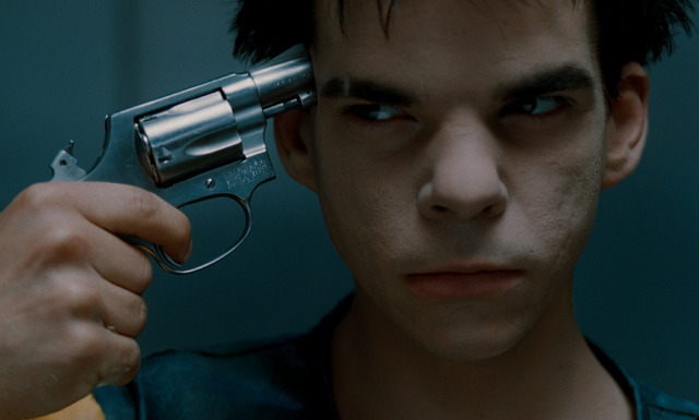 鮮烈な色彩のフィルム・ノワール『汚れた血 4Kレストア版』本編特別