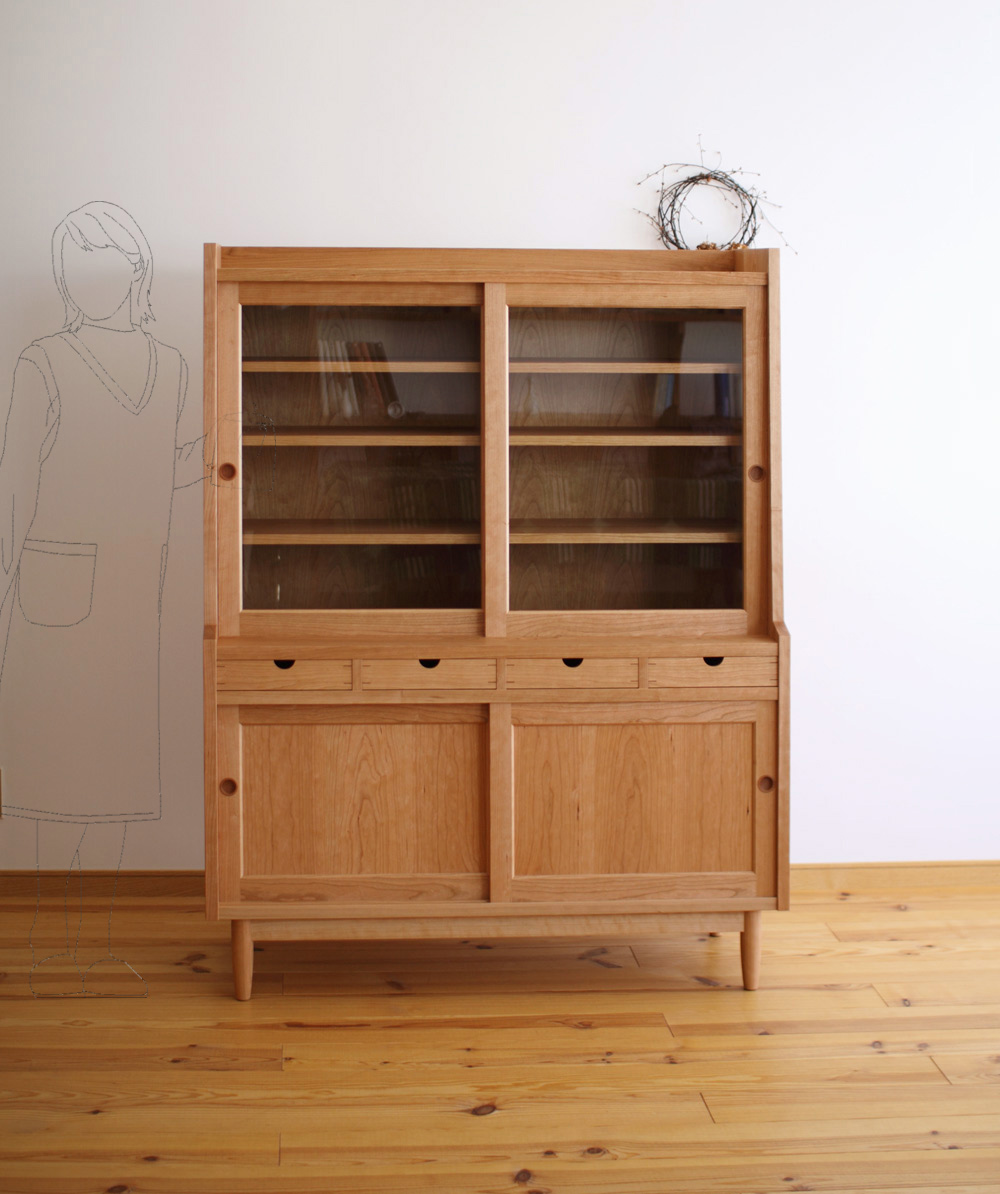 チェリー無垢材のオーダーカップボード（食器棚） C-269・家具工房クラポ