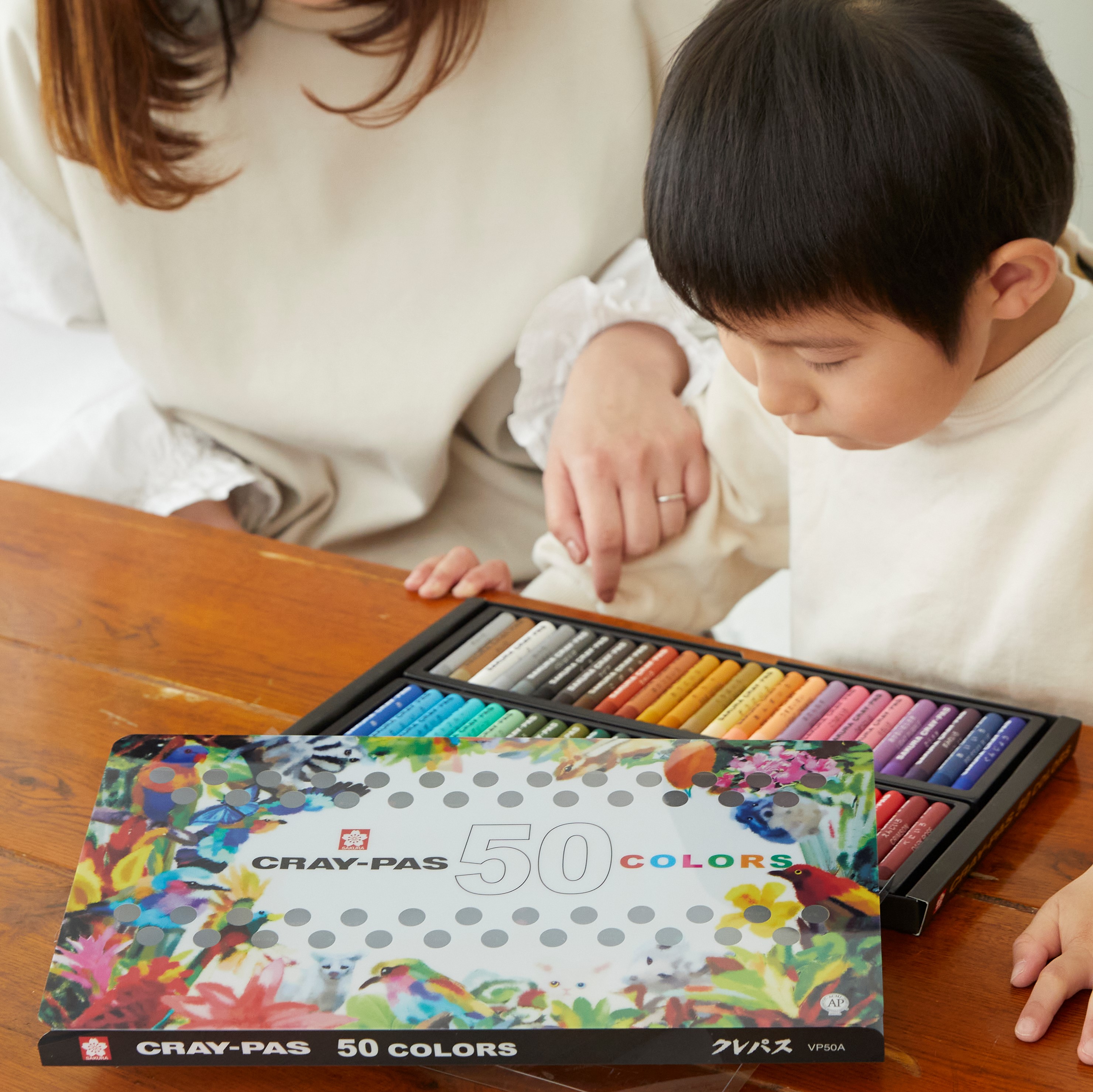 創業100周年記念「サクラデザイン雑貨商品」発売 100周年の歴史を描く