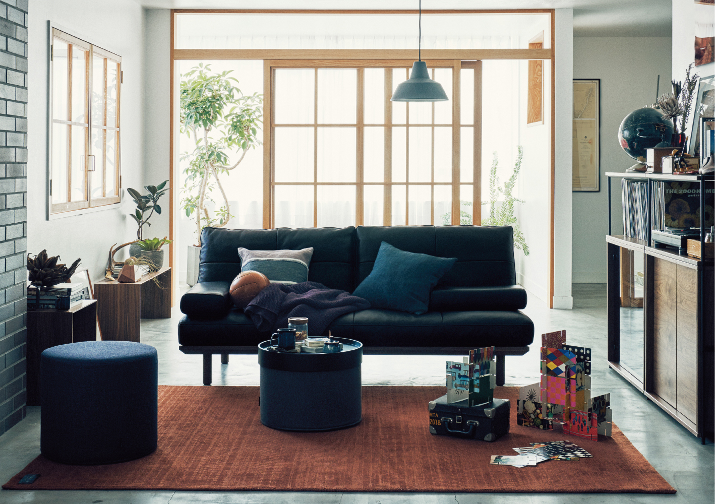 暮らしに寄り添う3つのニューモデルソファ - ピックアップアイテム - ACTUS