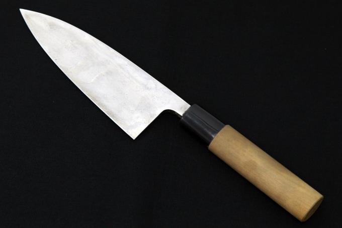 丸寅 出刃包丁 四寸半 (実寸：刃渡り141mm) 霞 PC口輪 朴栗型柄 箱付