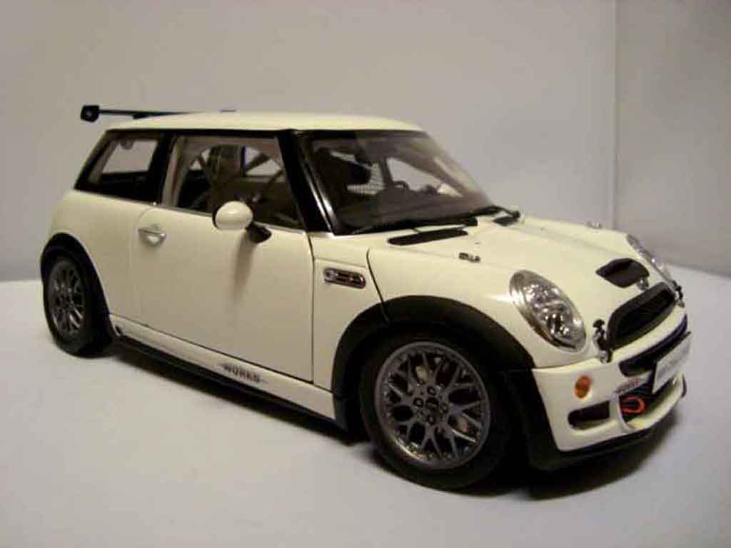 Diecast model cars Mini Cooper JCW 1/18 Kyosho JCW (R56) black/red