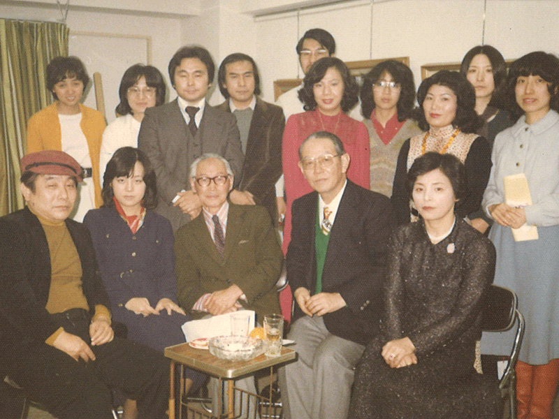 アトリエグループの歴史｜絵画教室アトリエ・オモ3（東京 表参道駅から