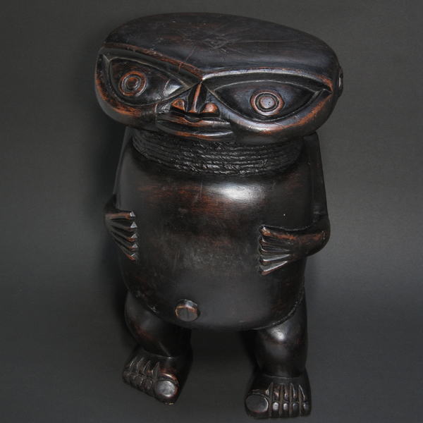 ピグミー像<アフリカの木彫り像：アフリカ雑貨アザライ