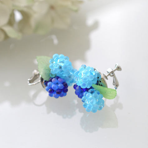 ビーズボールで作る紫陽花アクセサリー
