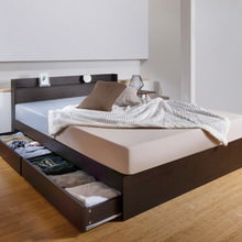 高品質でたっぷり収納可能 棚付引出し収納ベッド ダークブラウン