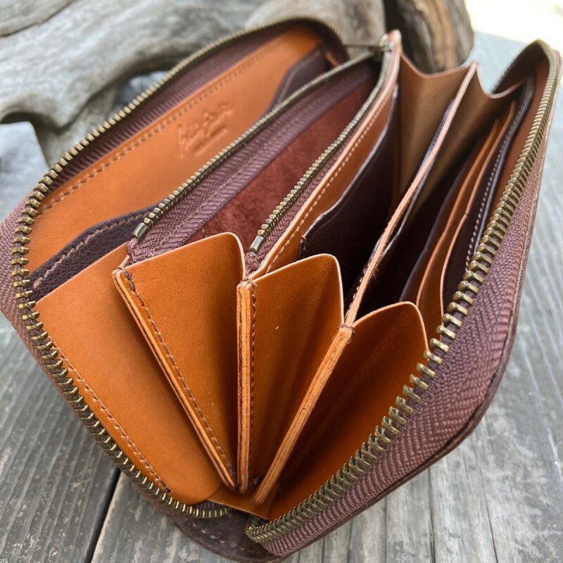 BELL'S SQUARE（ベルズスクエア） …【ツキノワグマレザー】ラウンド