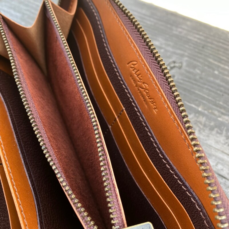 BELL'S SQUARE（ベルズスクエア） …【ツキノワグマレザー】ラウンド