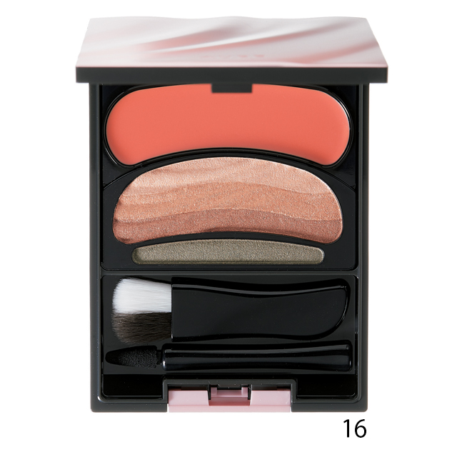 AUBE（オーブ）の「ブラシひと塗りシャドウ」で苦手なグラデーションを