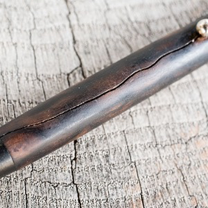 パックリ割れた黒柿のペンの修理 | 野原工芸｜作り手の裏話