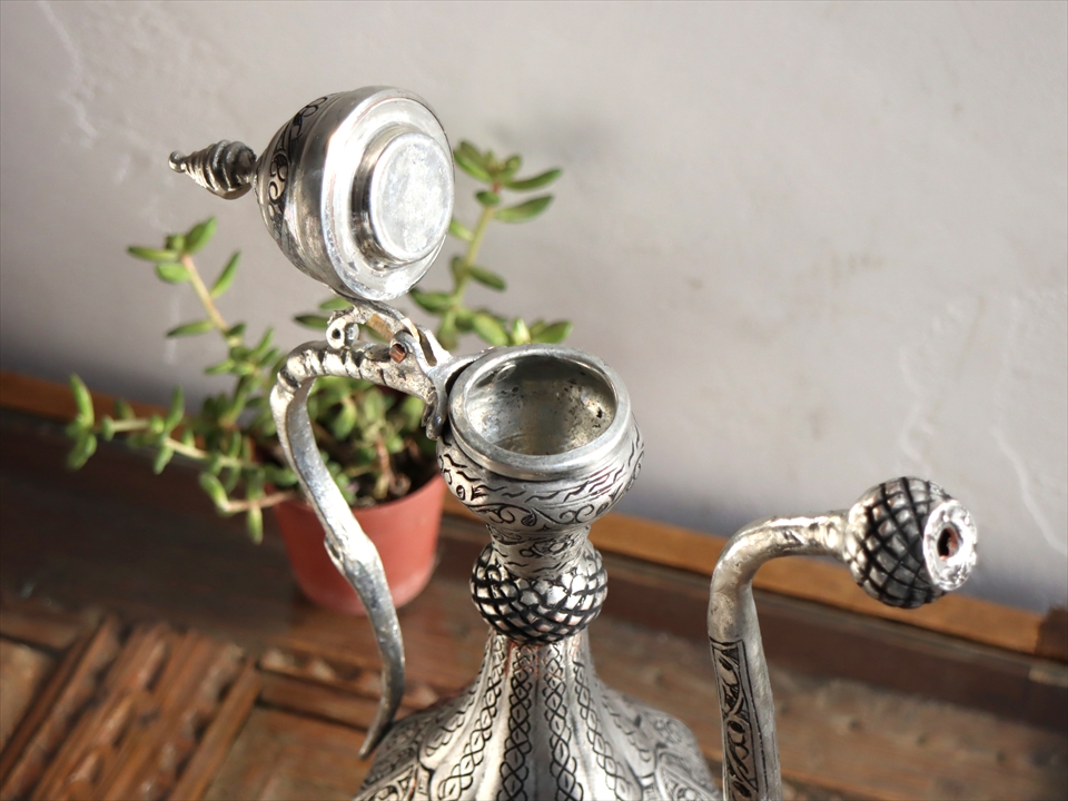 トルコ・銅製の水差し・アンティークシルバー/高さ36cm / ガラタバザール