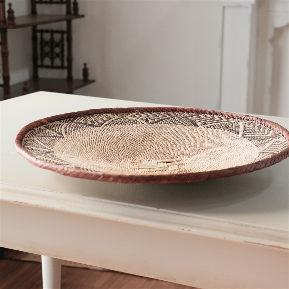 ジンバブエ ヤシの繊維で編んだバスケット 直径41cm Zimbabwe Binga