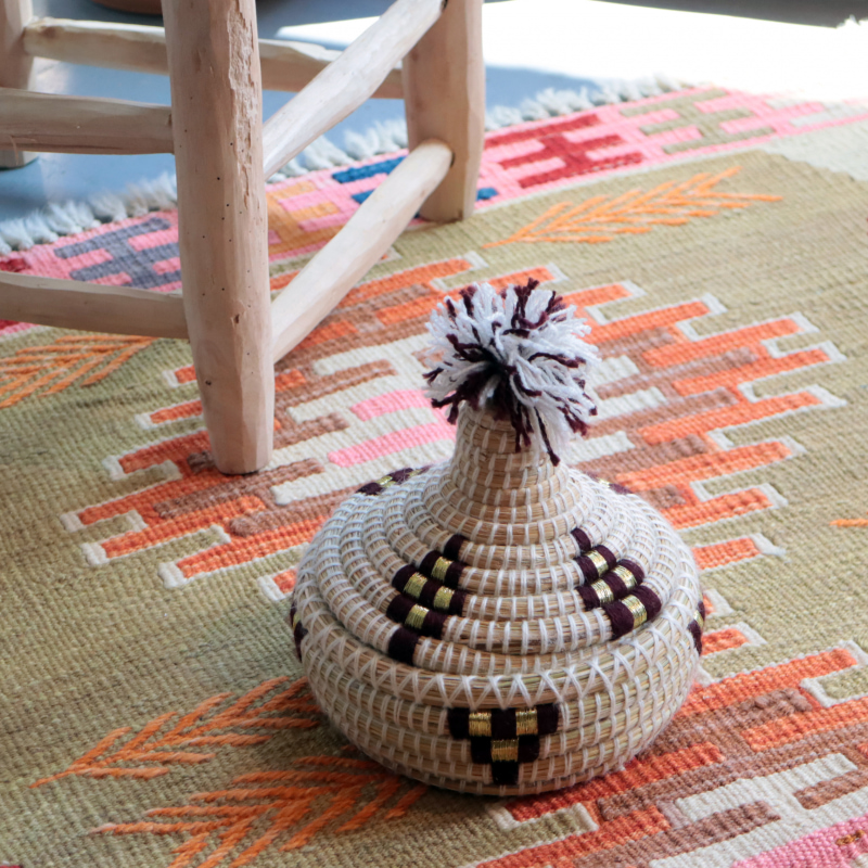 モロッコ バスケット とんがり タジン型 バスケットブラウンのポンポン