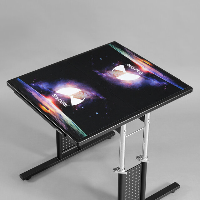 デュエルディスクではない、デュエルデスクだ！カードゲーマー専用の