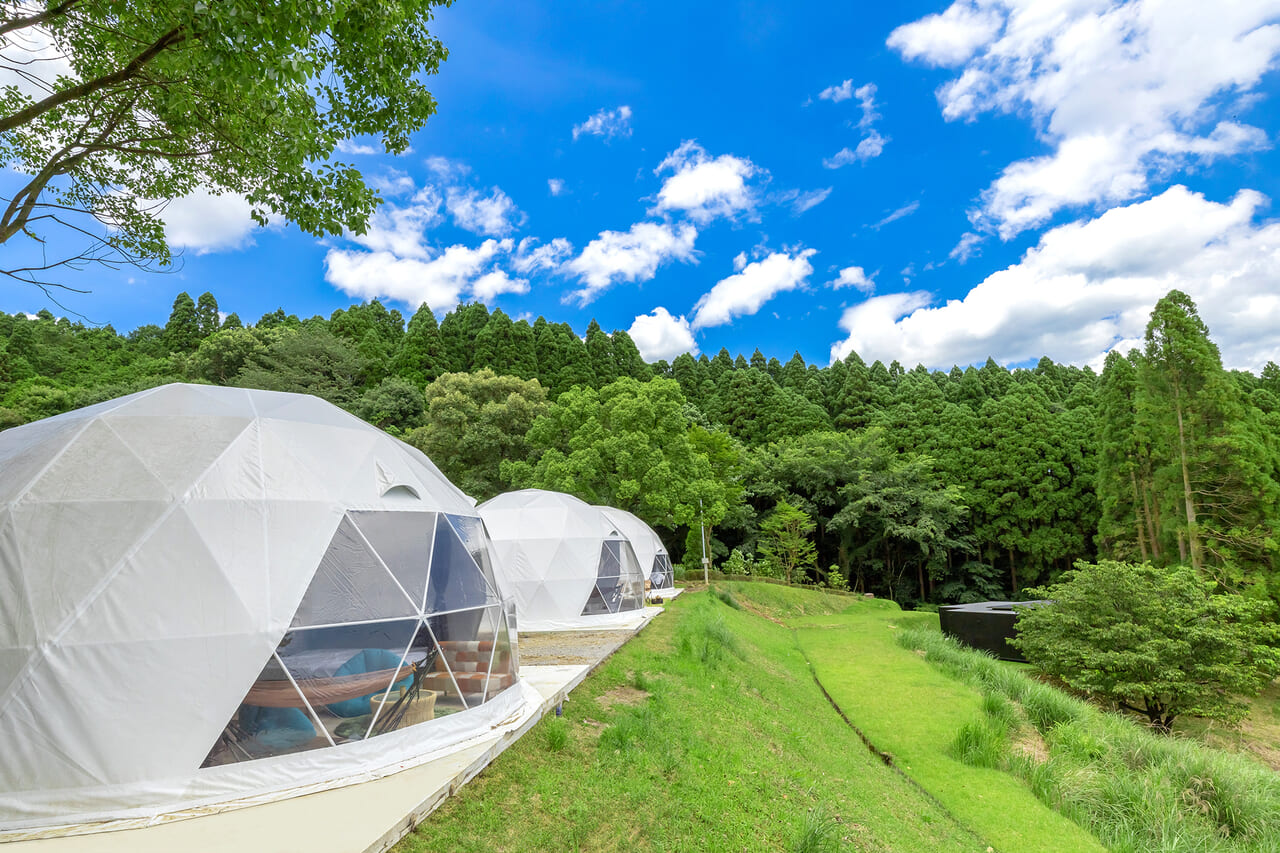 法華嶽公園に1日4組限定のグランピング施設誕生－「ほけだけグラン