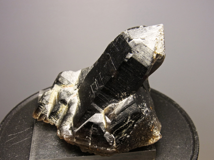 岐阜県松野湖産 黒水晶 (Morion / Japan) - 鉱物標本販売店 | Natural