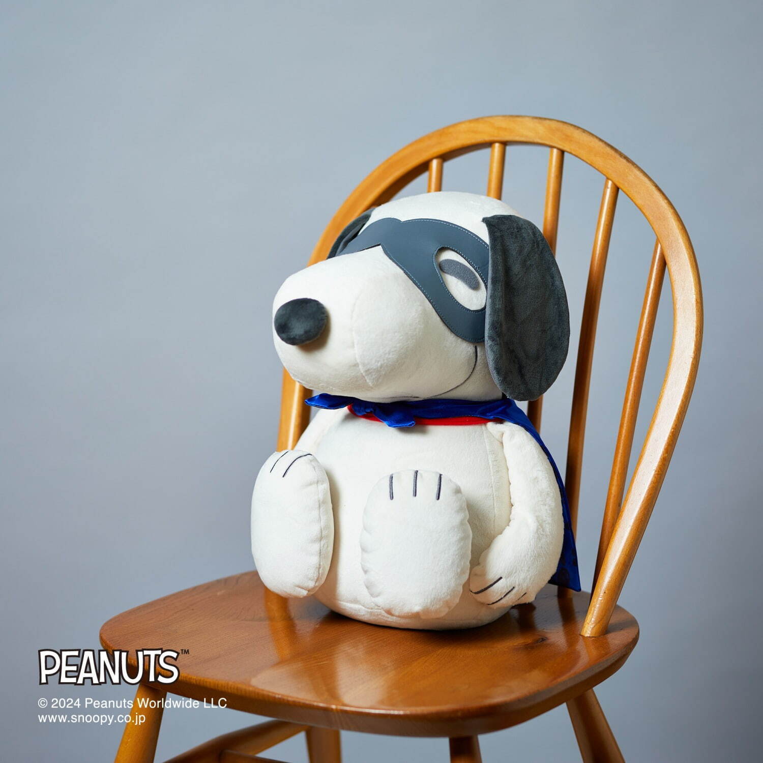 ミズノ「ピーナッツ」のトレーニンググッズ、“ヒーロー姿”スヌーピーの