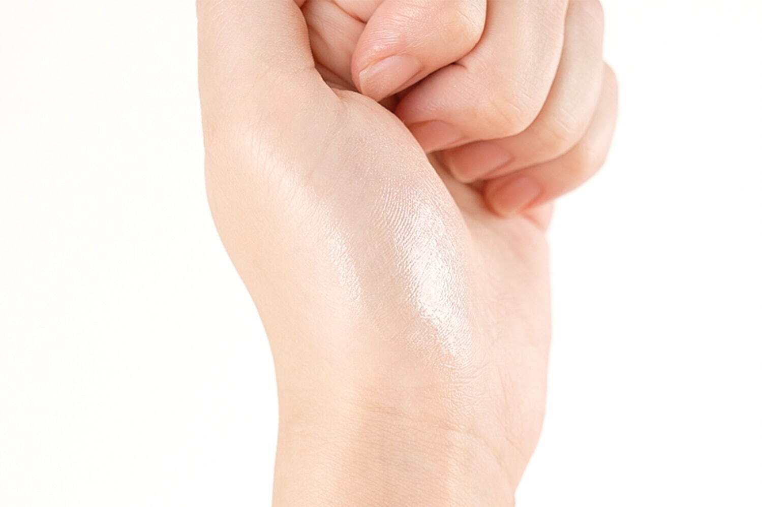 シャネル2024年クリスマスコフレ「雪の結晶チャーム」ポーチ付きメイク