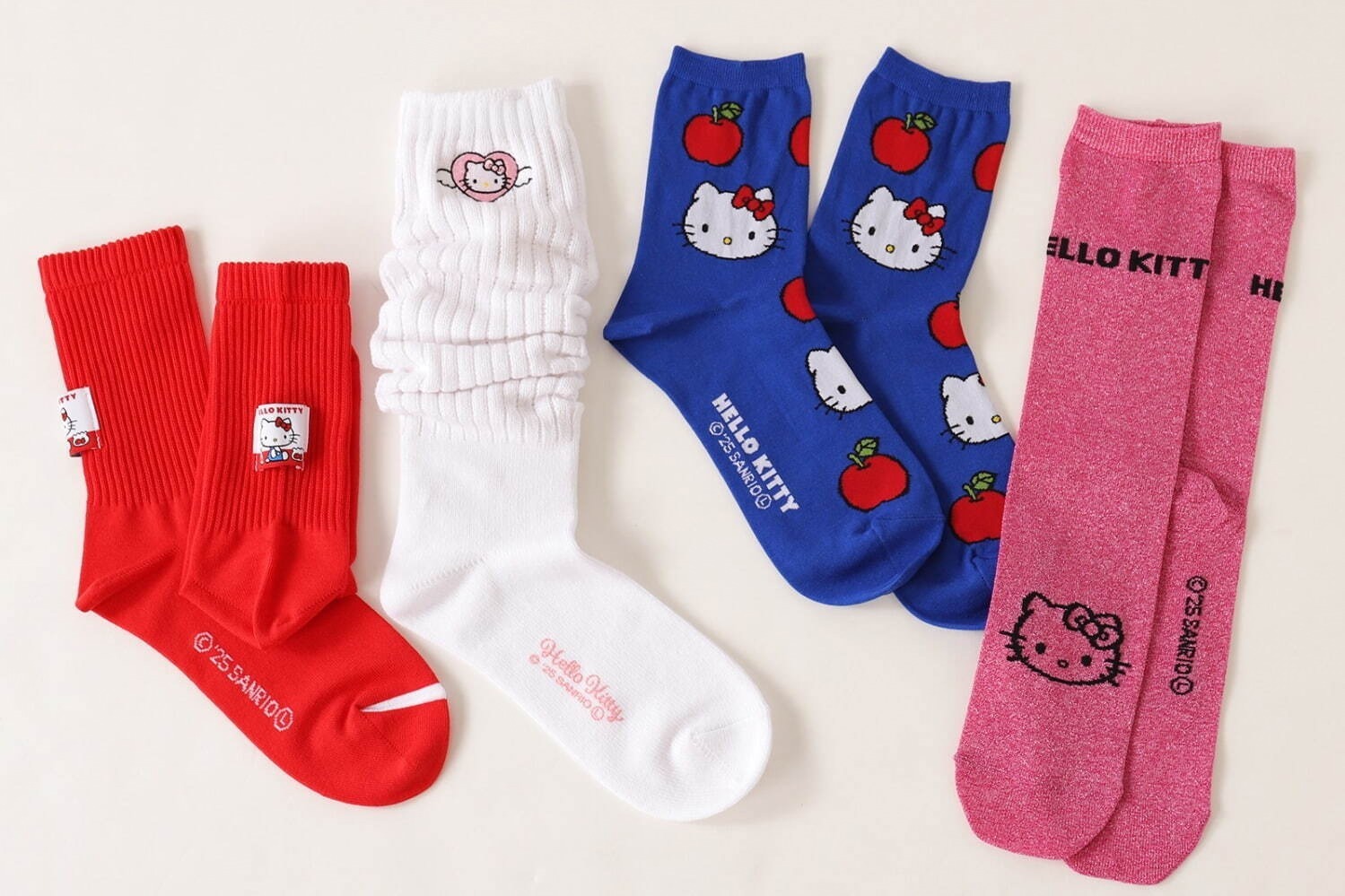 靴下屋「ハローキティ」“エンジェルハローキティ”のルーズソックス