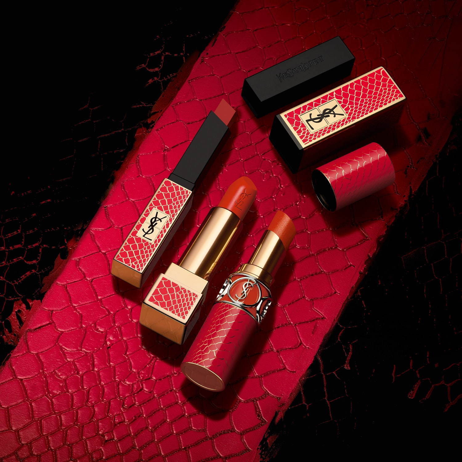 イヴ・サンローラン「パイソン」モチーフの限定リップ、艶やマットの