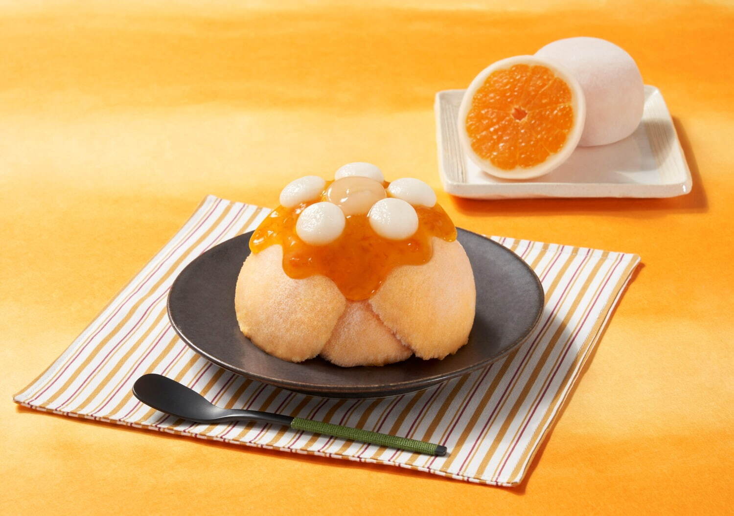 やわもちアイス みかん大福味」もちもちおもち＆白あんで“和菓子屋の