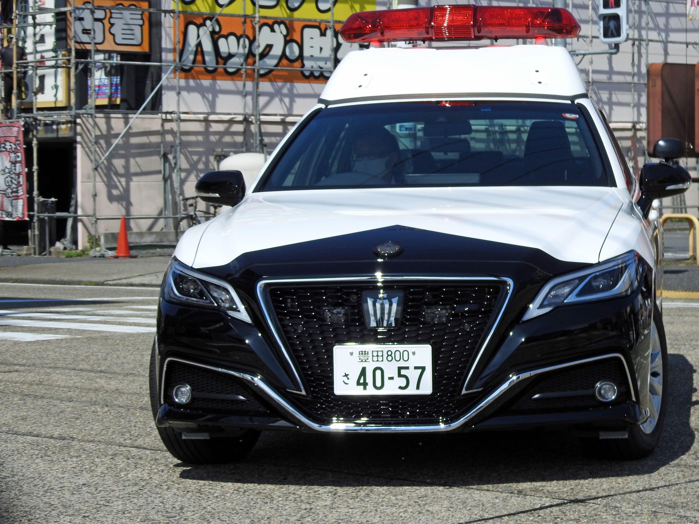 新型220系クラウンパトカーの詳細