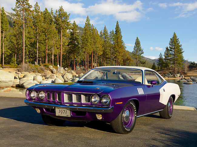 1971 Plymouth Hemi Barracuda Plum Crazy And White 3/4 Front View