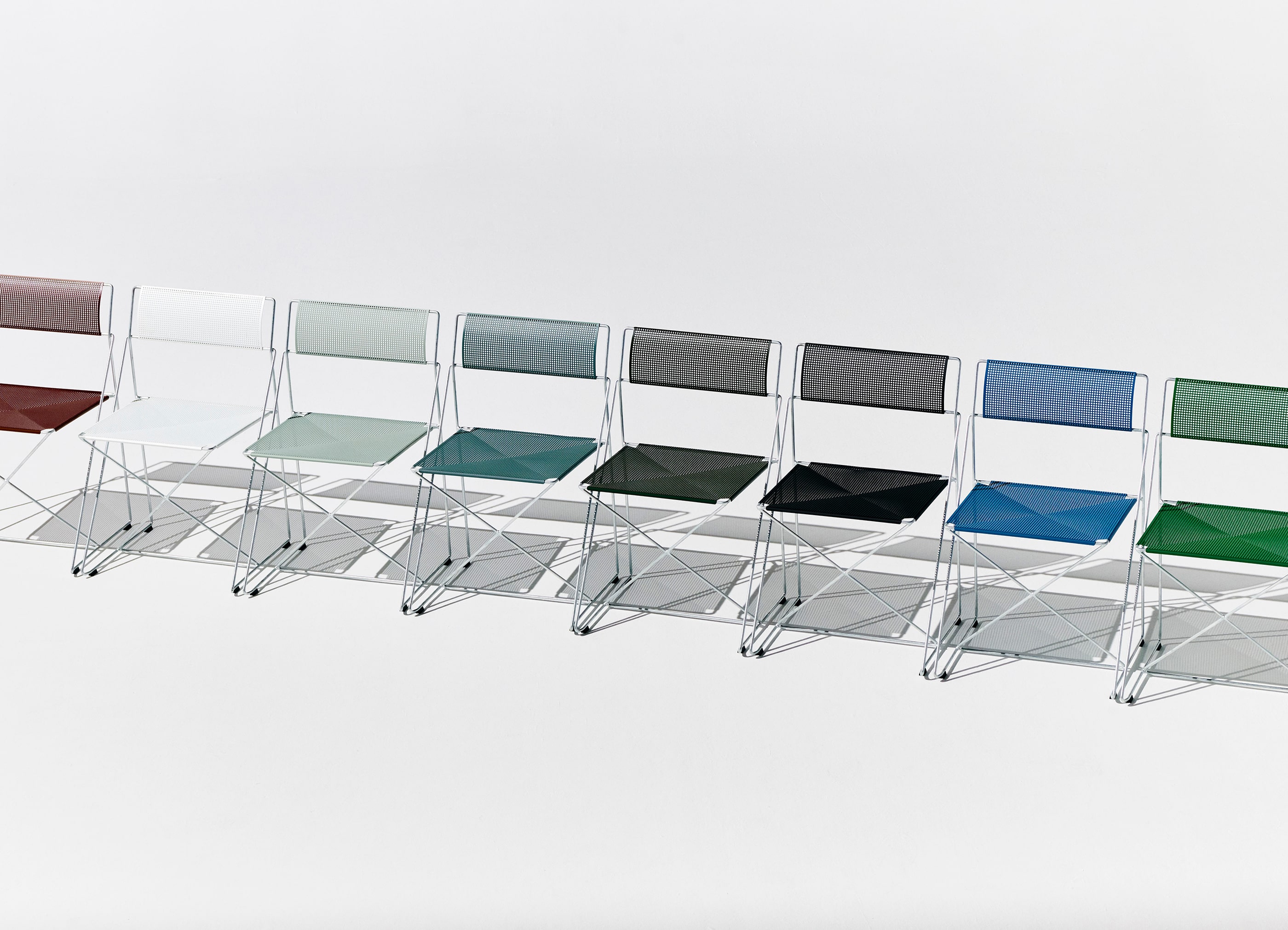 X-LINE CHAIR - HOT GALVANISED - チェア | 【公式】HAYオンラインストア