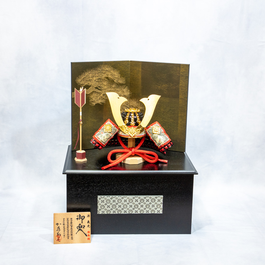 加藤鞆美作 三分の一小桜革威 楯無の鎧モデル兜 甲州印伝 富士山柄収納