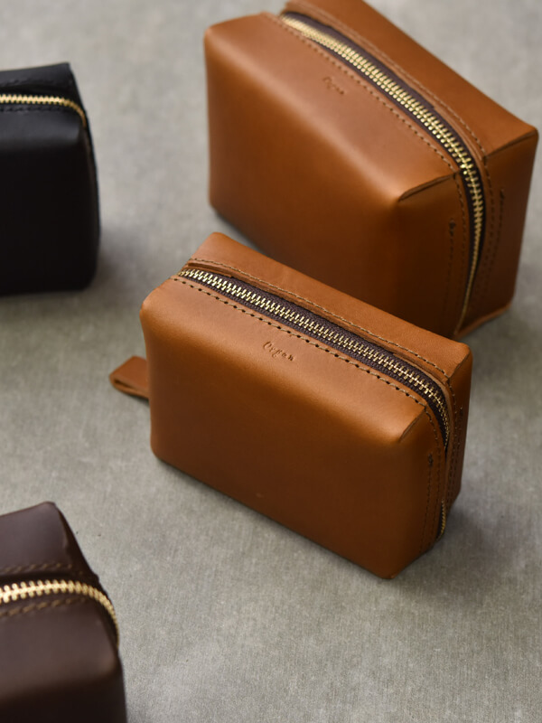 イタリアンレザーを使用した箱型レザーポーチ / 革鞄のHERZ(ヘルツ