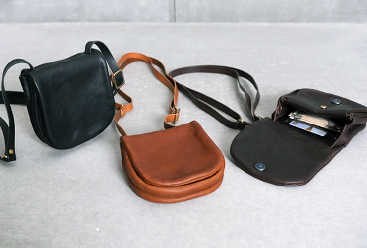 ネックストラップ付きの二つ折り財布 / 革鞄のHERZ(ヘルツ)公式通販