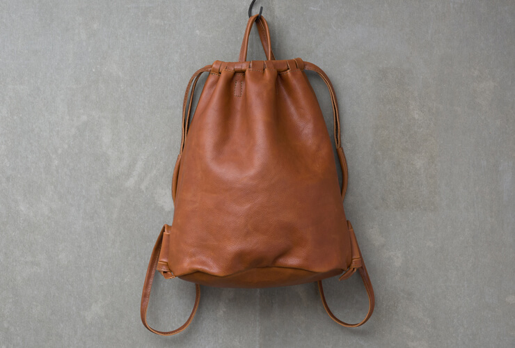 ナップサックをベースにした2wayで使える巾着リュックサック / 革鞄の