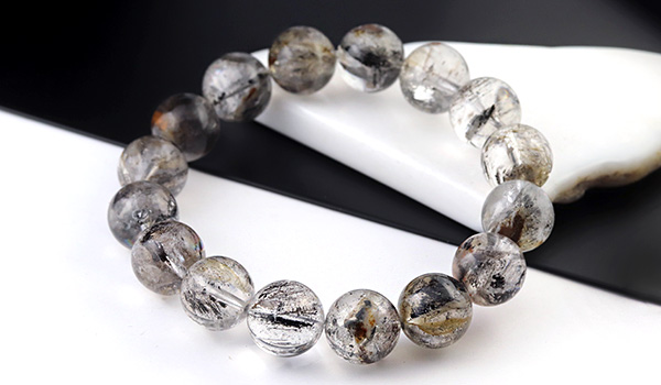 ヒマラヤ特集】【一点もの】大玉ブレス（ヒマラヤ産エレスチャル