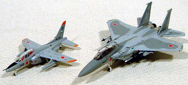 1/200スケール ダイキャストモデルシリーズ F-15J / T-4 第6航空団 第