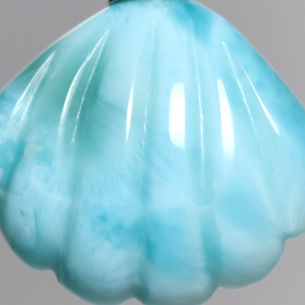 特別価格]ドミニカ共和国産ラリマーシェルカットペンダントトップ