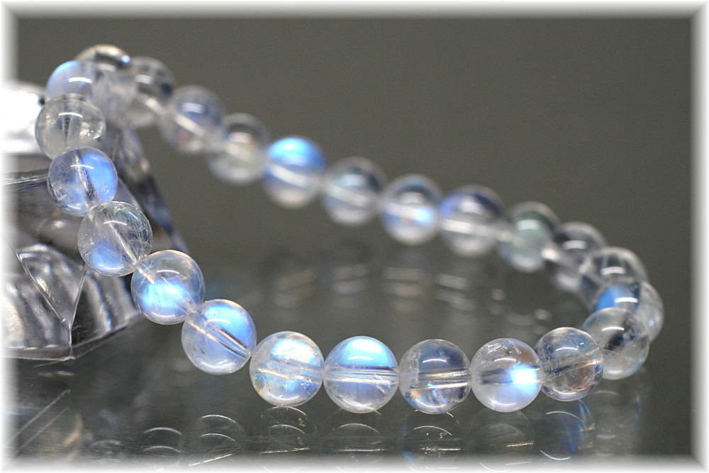 トップクォリティ]宝石質ホワイトラブラドライトブレスレット（約7.5mm